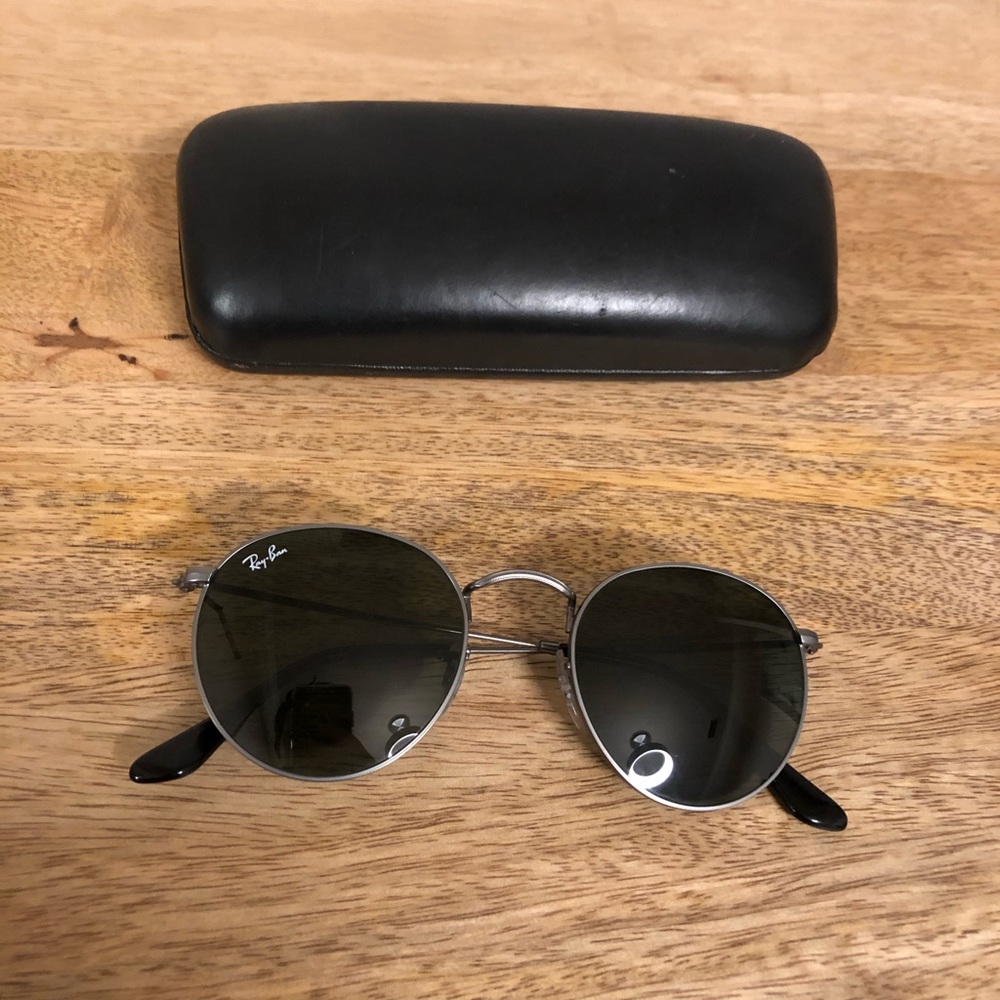 Ray Ban RB 3447 Round Metal Sunglasses